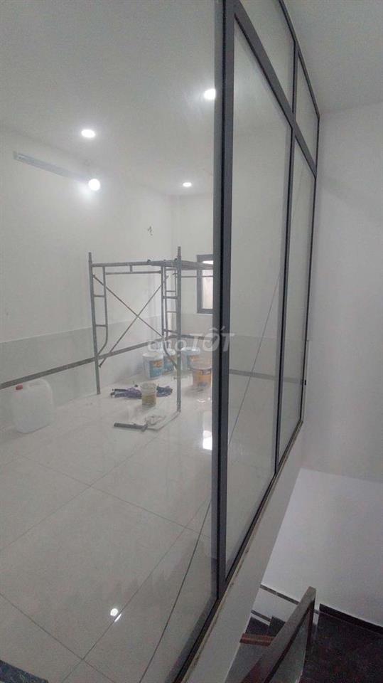 CHO THUÊ NHÀ 4,5 X 16M TRỆT LẦU 3PN, 2VC MỚI 100% SÁT TÂY THẠNH 