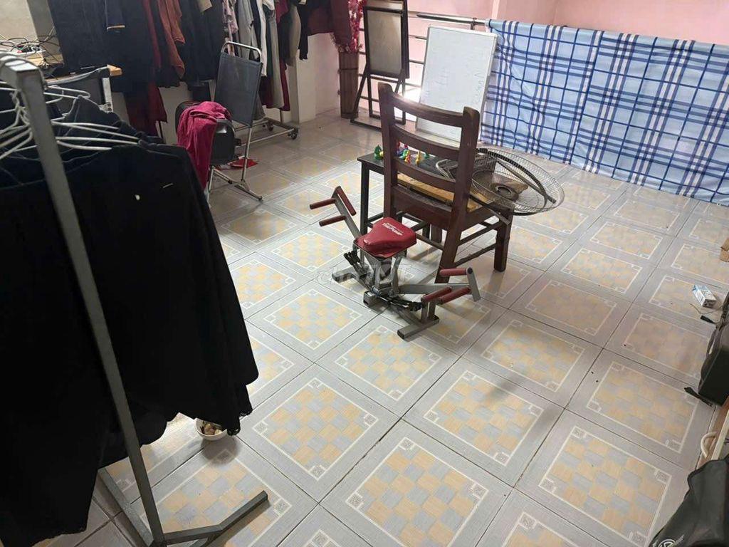 CHO THUÊ NHÀ 4 X 19M TRỆT LỬNG 2PN 2VS GẦN TRƯỜNG HỌC LÊ LAI 
