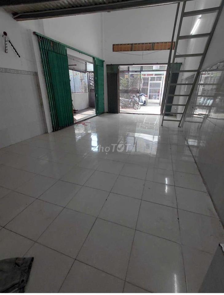 CHO THUÊ NHÀ GẦN TRƯỜNG HỌC LÊ LAI TÂY THẠNH 6 X 10M GÁC LỬNG 1PN KÍN 