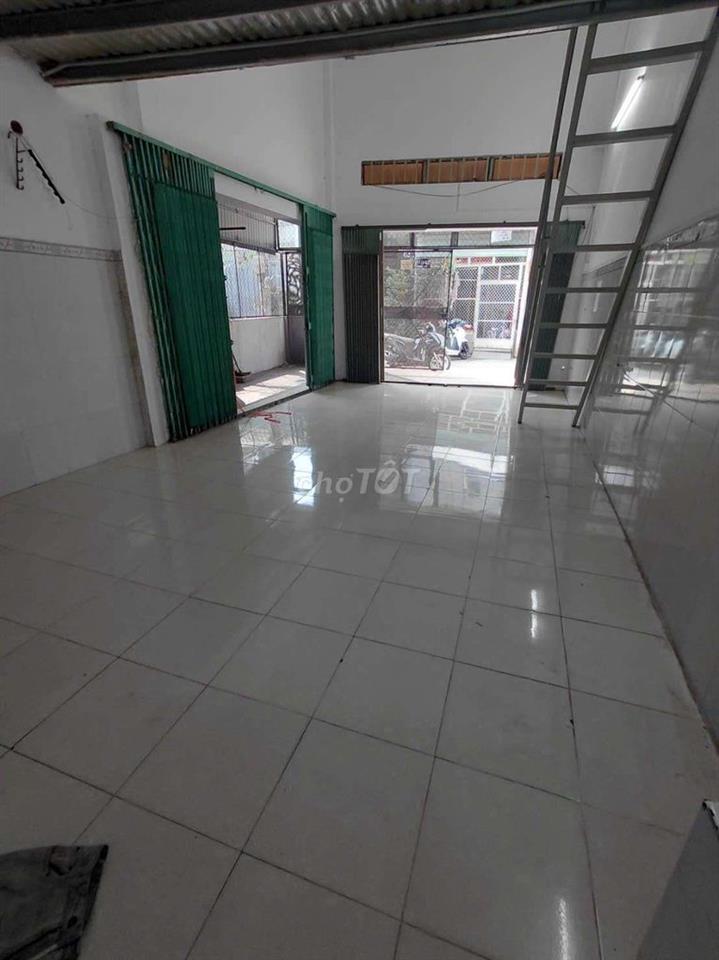 CHO THUÊ NHÀ GẦN TRƯỜNG HỌC LÊ LAI TÂY THẠNH 6 X 10M GÁC LỬNG 1PN KÍN 