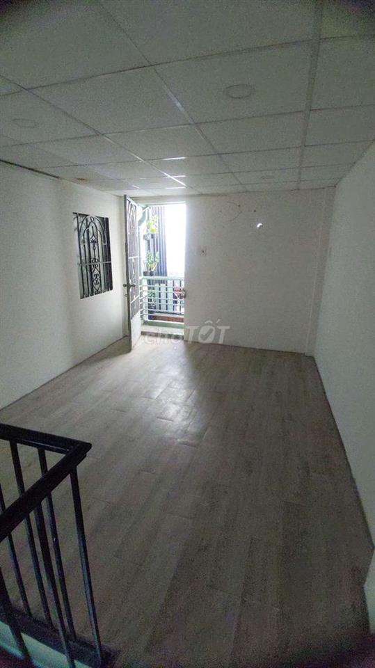 CHO THUÊ NHÀ NHỎ 3 X 5M TRỆT LẦU 1PN SÁT TÂY THẠNH GẦN TRƯỜNG LÊ LAI