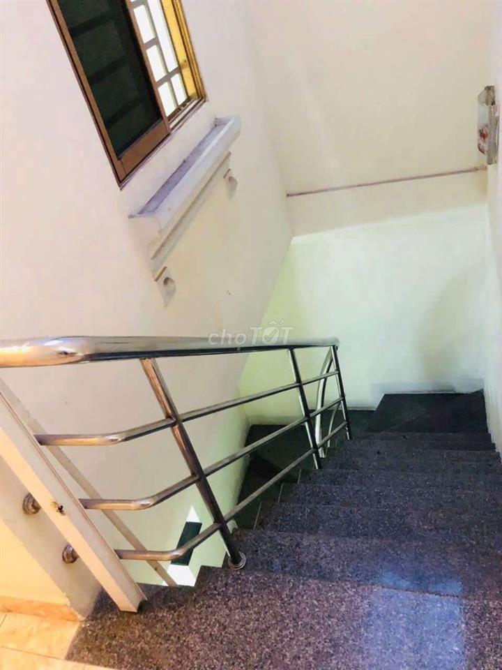 CHO THUÊ NHÀ 4 X 10M TRỆT LẦU 2PN 2VC GẦN TRƯỜNG HỌC LÊ LAI TÂY THẠNH 