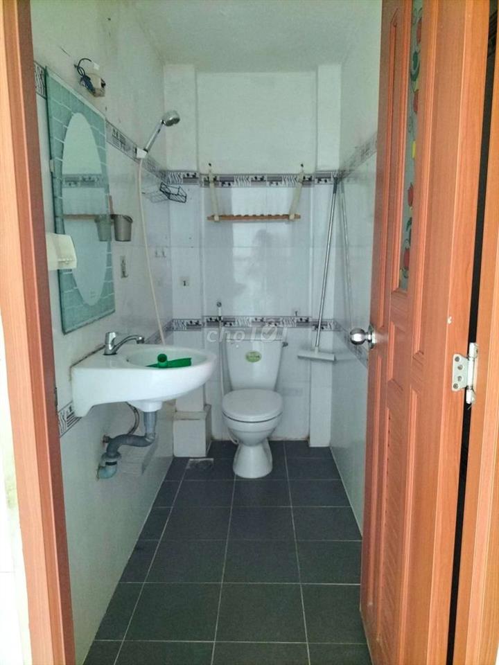 CHO THUÊ NHÀ 4 X 1OM TRỆT LẦU 2PN 2VC HẺM B3 TÂY THẠNH 