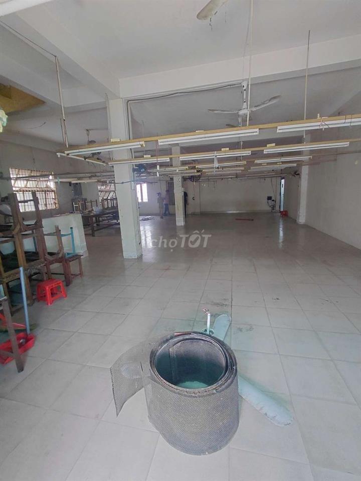 CHO THUÊ NHÀ 320M TRỆT LẦU TRỐNG SUỐT TÂY THẠNH 