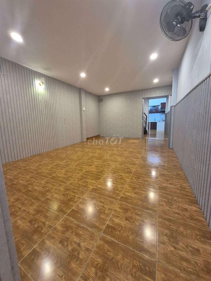 CHO THUÊ NHÀ 4 X 18M TRỆT LỬNG 3PN, 2VC MỚI ĐẸP GẦN TRƯỜNG HỌC CNTP 
