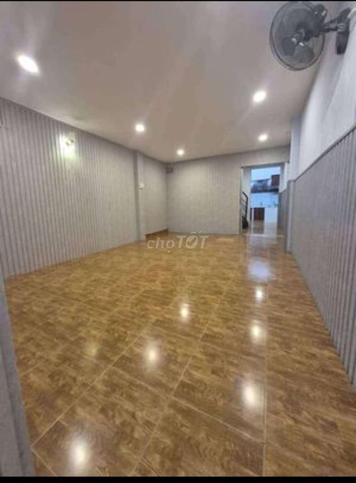 CHO THUÊ NHÀ 4 X 18M TRỆT LỬNG 3PN, 1VC HẺM 3 GÁC GẦN TRƯỜNG HỌC CNTP 