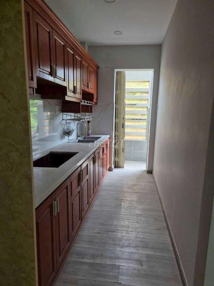 BÁN CHUNG CƯ TÂY THẠNH LẦU 1 DT 72M 2PN Y HÌNH 