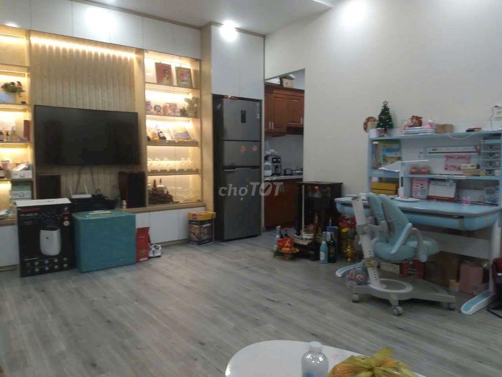 BÁN CHUNG CƯ TÂY THẠNH LẦU 1 DT 72M 2PN Y HÌNH 