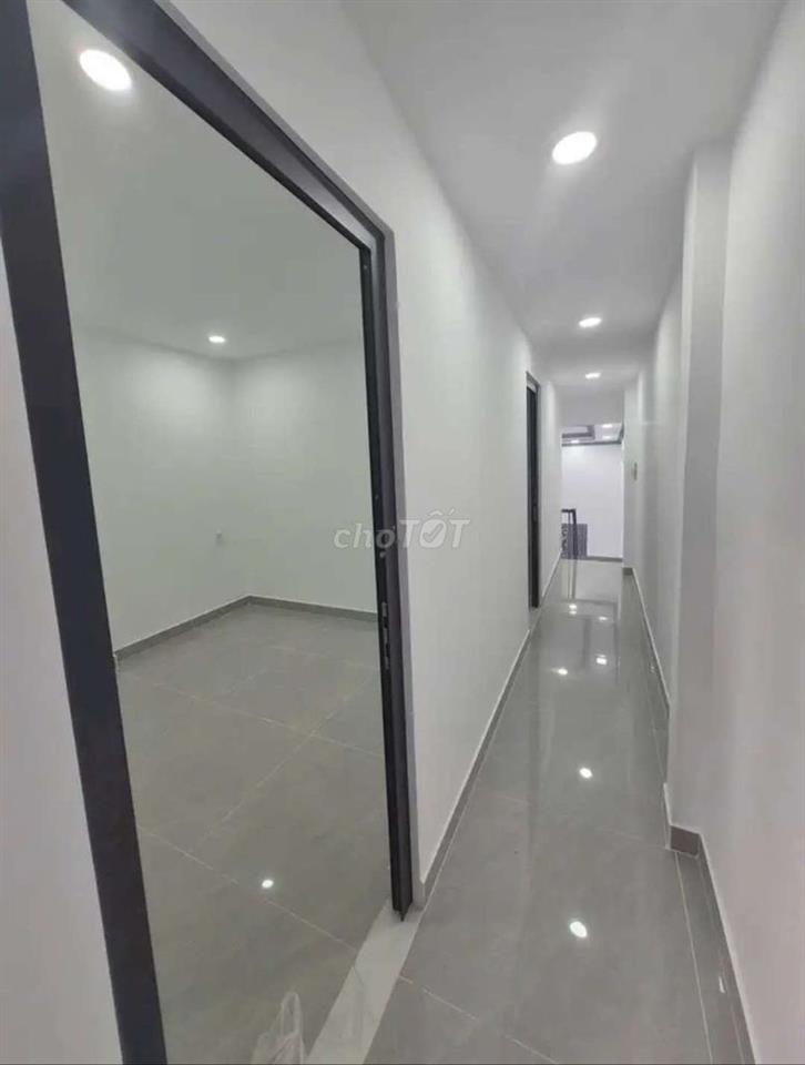 CHO THUÊ NHÀ 4 X 16M TRỆT LỬNG 2PN 2VS MỚI ĐẸP 100% GẦN CHỢ SƠN KỲ