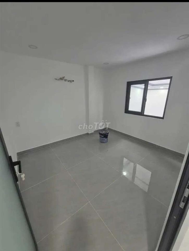 CHO THUÊ NHÀ 4 X 16M TRỆT LỬNG 2PN 2VS MỚI ĐẸP 100% GẦN CHỢ SƠN KỲ