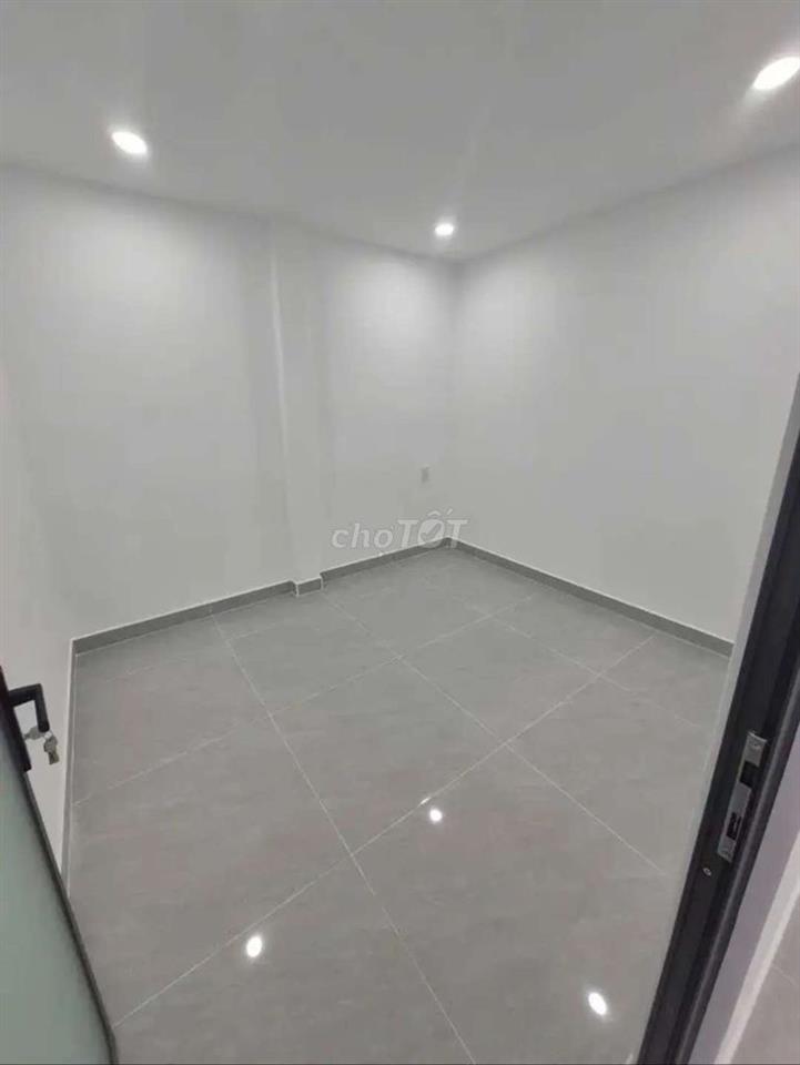 CHO THUÊ NHÀ 4 X 16M TRỆT LỬNG 2PN 2VS MỚI ĐẸP 100% GẦN CHỢ SƠN KỲ