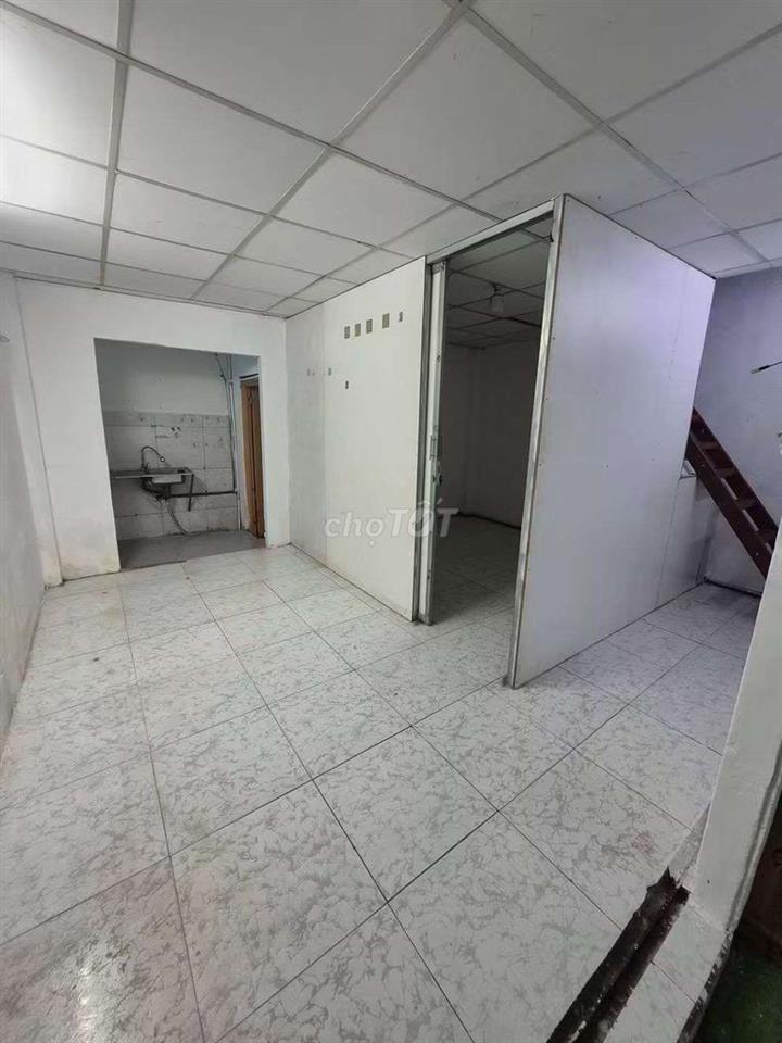 CHO THUÊ KHO 5 X 25M TRỐNG SUỐT GÁC LỬNG ĐƯỜNG CÔNG TÂY THẠNH 