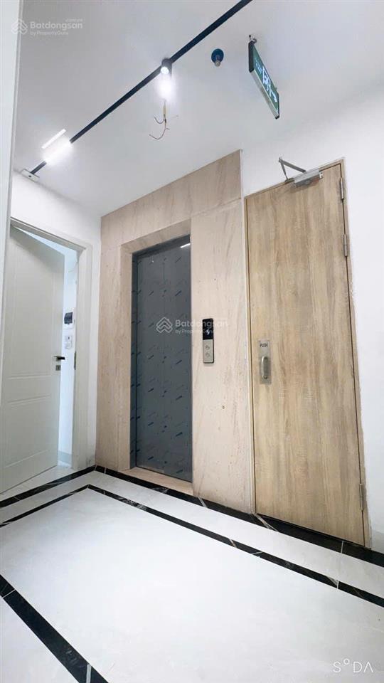 Bán nhà dòng tiền ccmn hoàng văn thái phân lô 7 tầng 23 căn hộ cao cấp ( ô tô full đồ )