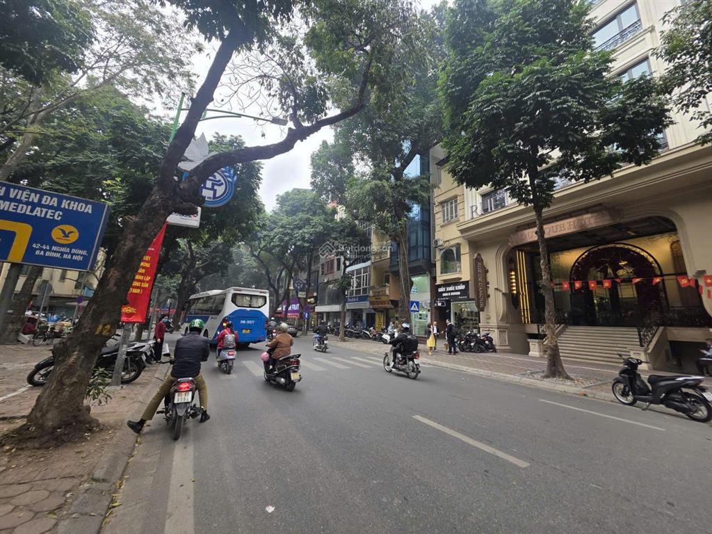 Cho thuê nhà mặt phố phan đình phùng 4 tầng kinh doanh sầm uất vị trí đắc địa
