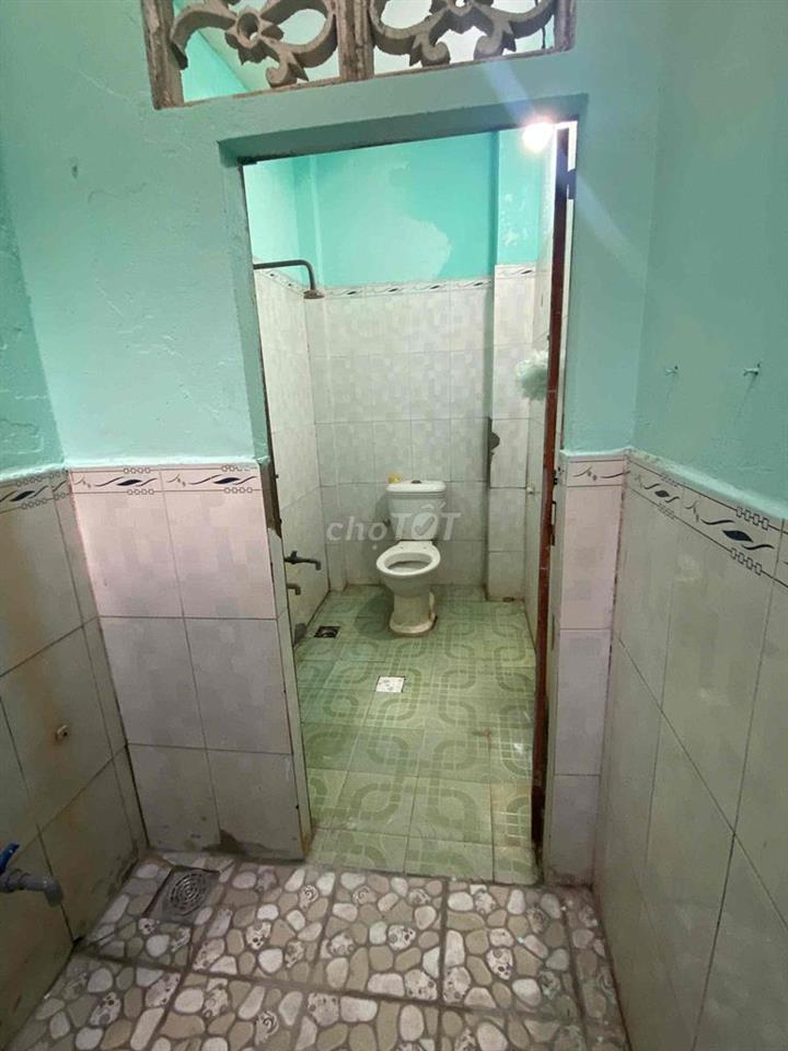 chủ về quê cần bán nhà Bình Dương