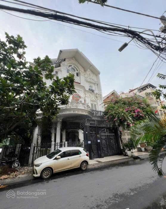 Cho thuê biệt thự 2 mặt tiền đẹp trung tâm quận 10