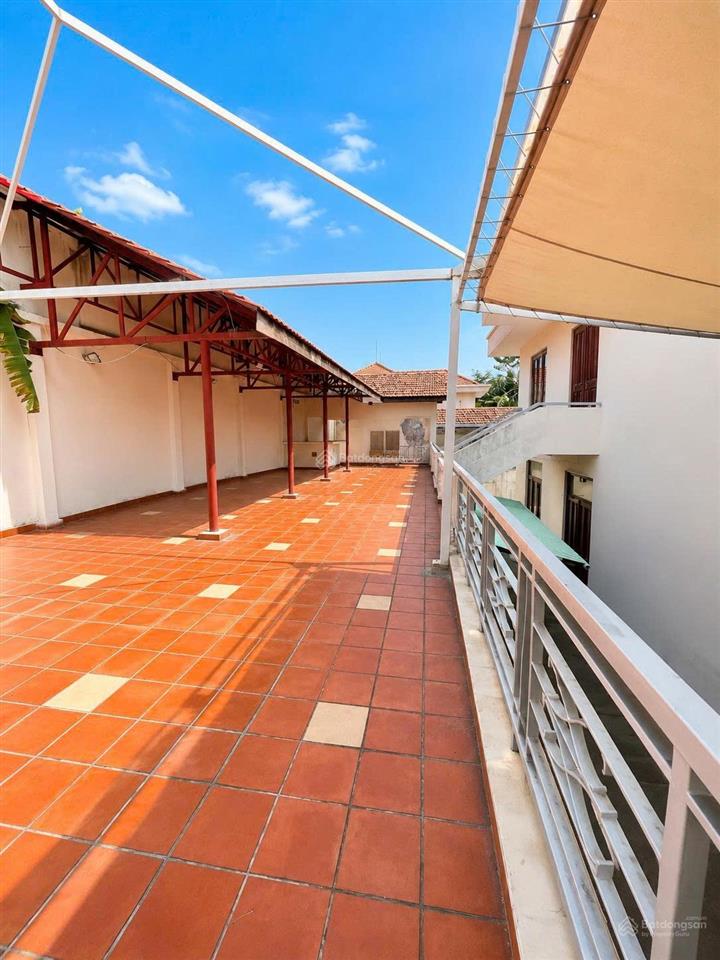 Cho thuê biệt thự thảo điền quận 2 1200m² sân vườn. kd nhà hàng, cafe