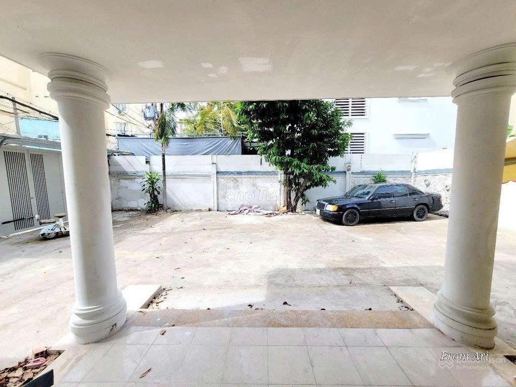 Biệt thự sân vườn phong cách châu âu quận bình thạnh dtsd 500m²