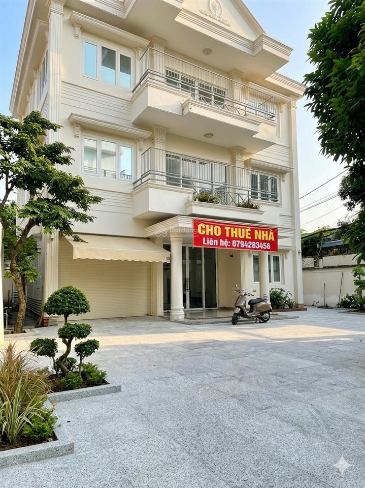 Biệt thự sân vườn phong cách châu âu quận bình thạnh dtsd 500m²