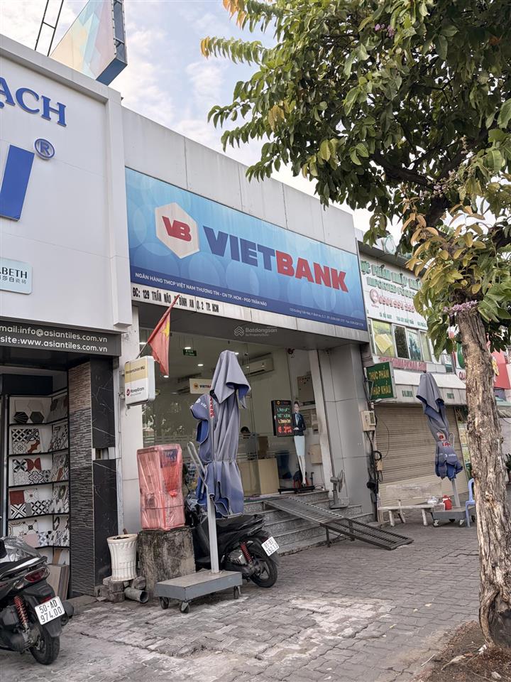 Cho thuê nhà mt trần não q2 7x15m, 1 trệt 2 lầu. sầm uất, hợp spa, bank, phòng khám...