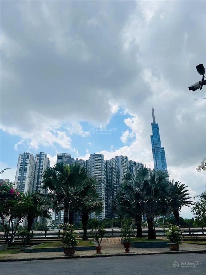 Biệt thự view sông quận 2 kinh doanh nhà hàng cafe, văn phòng. dtsd 450m2 giá siêu tốt