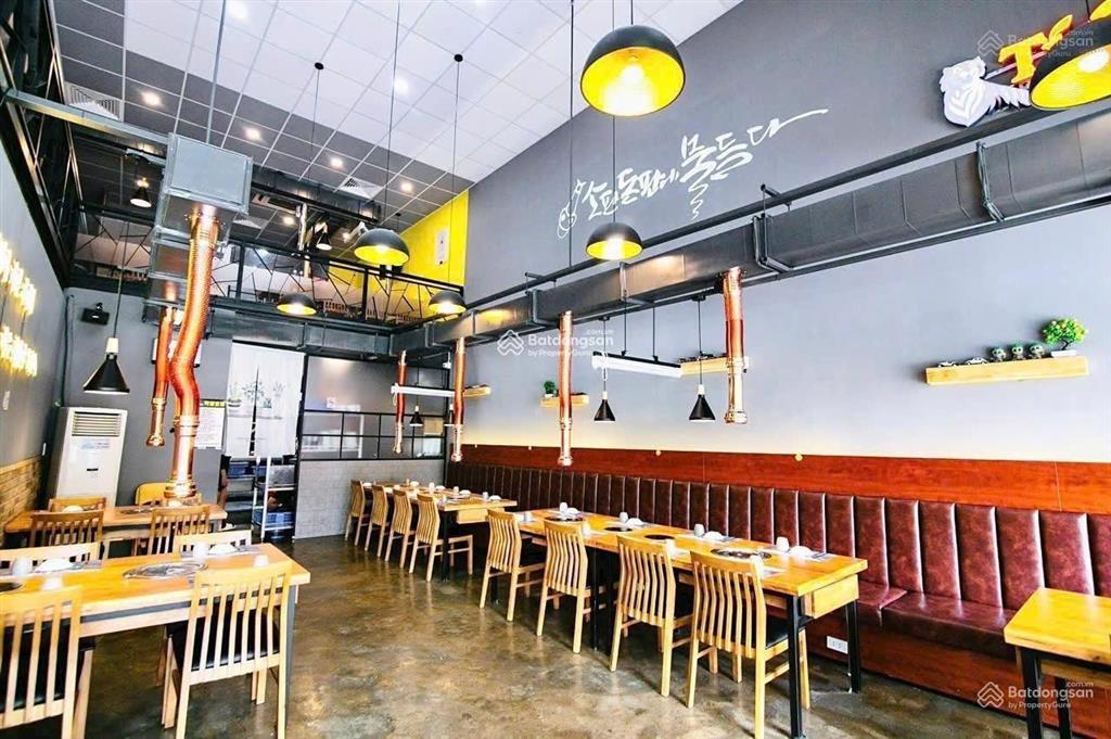 Mặt tiền song hành q2 ngang 10m kinh doanh nhà hàng, showroom