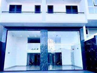 Tòa nhà văn phòng q2 dtsd 800m2 thang máy. giá tốt