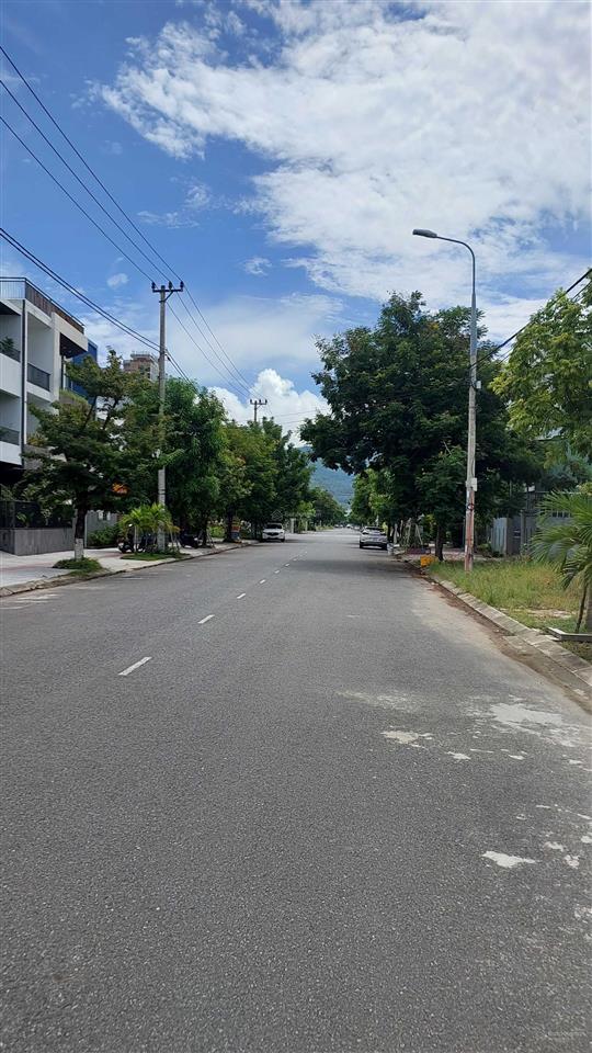 Đất lô trần sâm, 300m2, ngang 10m, khu sea sơn trà đẹp rẻ