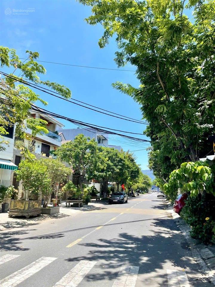Nhà 2 mặt tiền hoàng quốc việt 121.1m2 ngang 8.05m view công viên gần sông hàn