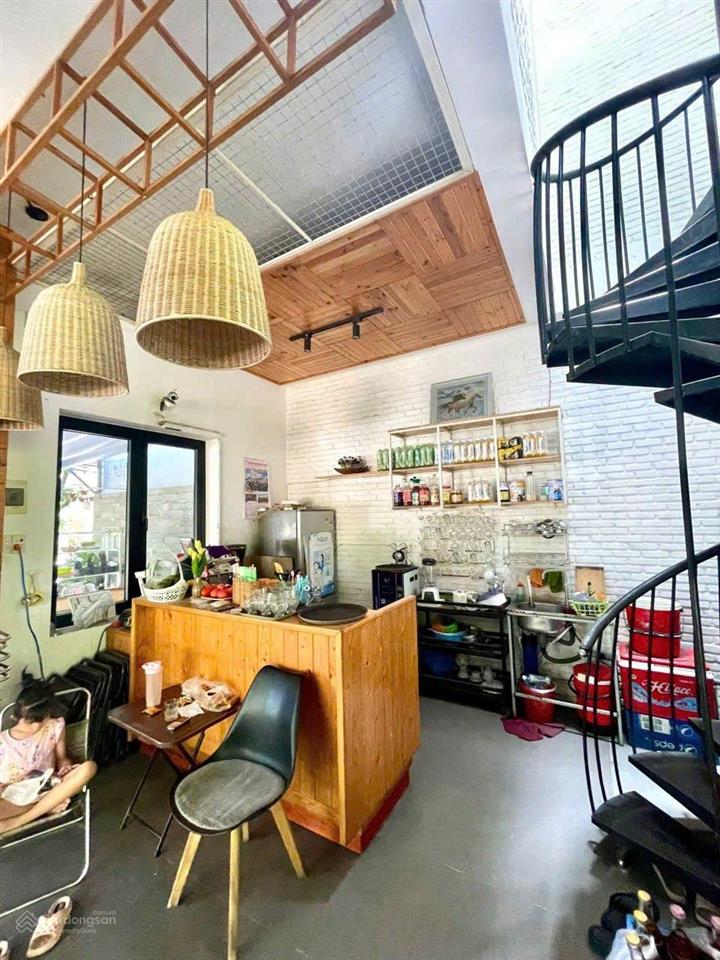 Nhà 2 mặt tiền hoàng quốc việt 121.1m2 ngang 8.05m view công viên gần sông hàn