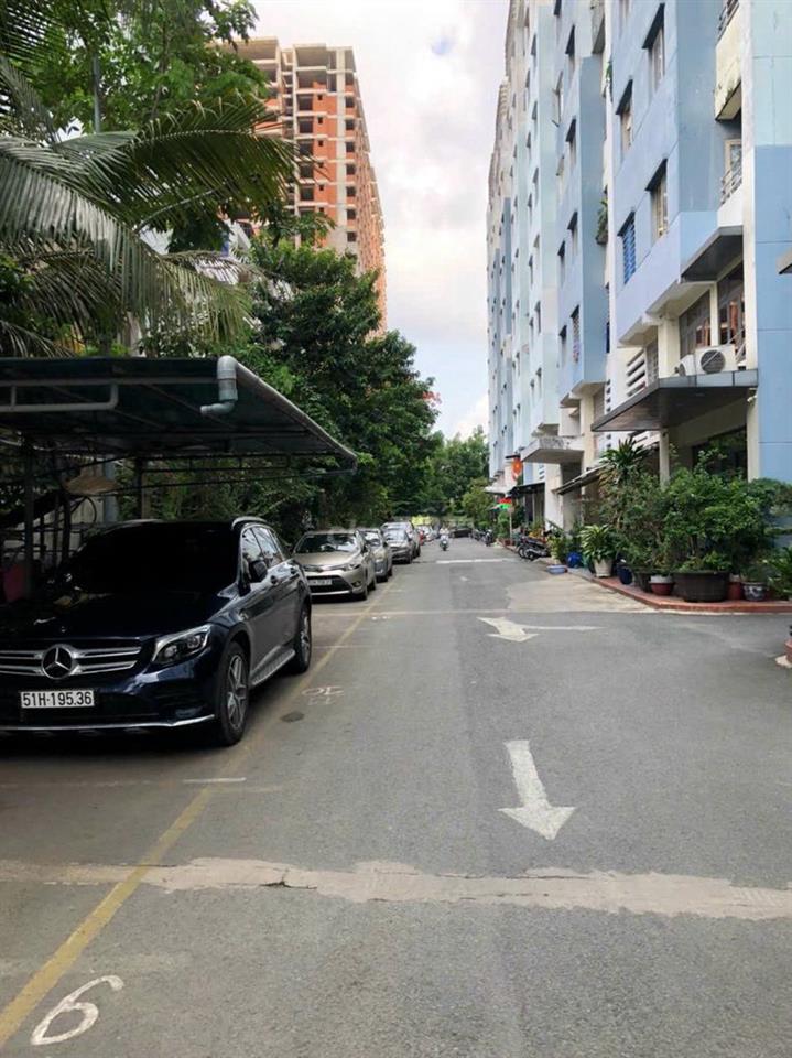 CẦN BÁN GẤP CĂN TRỆT CHUNG CƯ GIA PHÚ - NHÀ MỚI Ở LIỀN