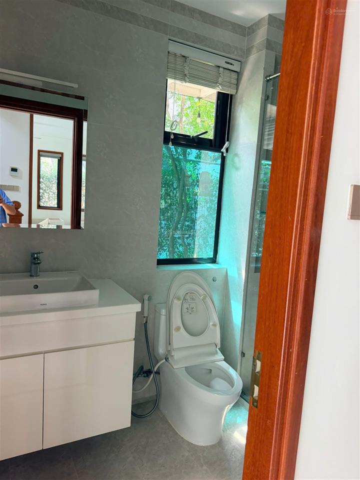 Bán biệt thự sân vườn đơn lập, gần global city, quận 2 cũ, thu nhập 40 tr/tháng, giá bán 26 tỷ