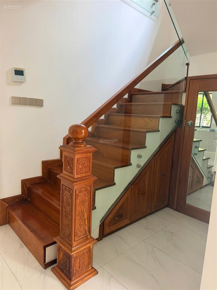 Bán biệt thự sân vườn đơn lập, gần global city, quận 2 cũ, thu nhập 40 tr/tháng, giá bán 26 tỷ