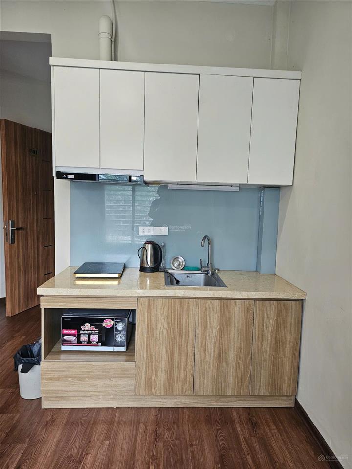Chính chủ cho thuê ccmn trần thái tông, cầu giấy, đủ nội thất, giá 7tr/th.  0833 811 ***