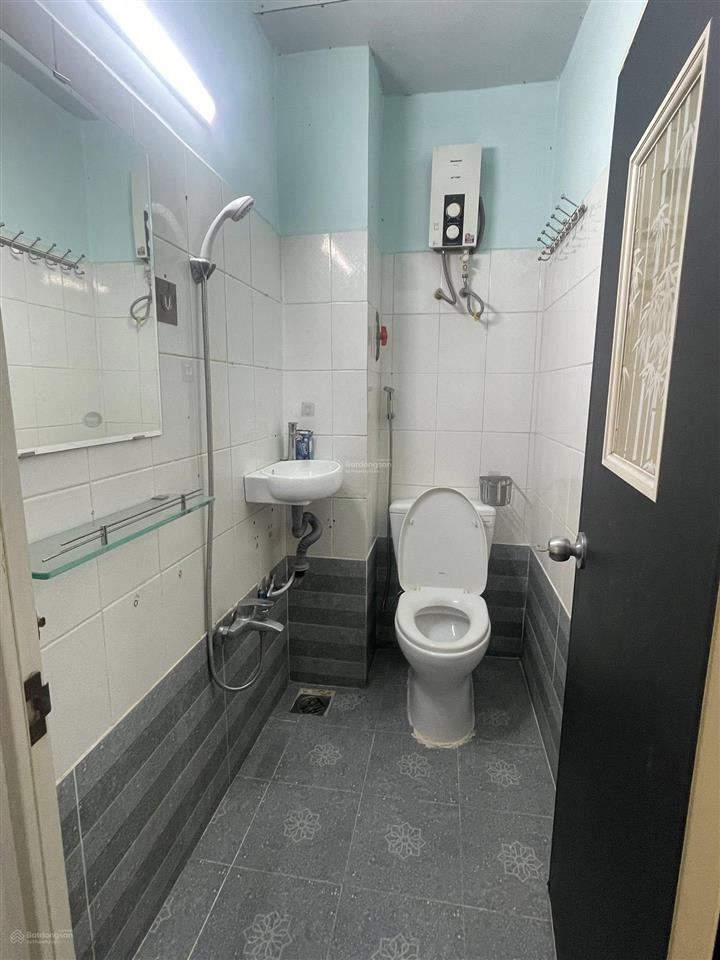 Chỉ 13 triệu cho thuê nhà 4 tầng võ văn kiệt  trần tuấn khải q5. đầy đủ nội thất