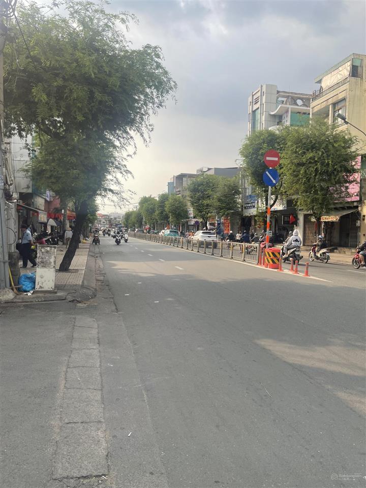 8x17m cho thuê góc 2 mặt tiền trường chinh, p13, tân bình. tiện kinh doanh đa ngành
