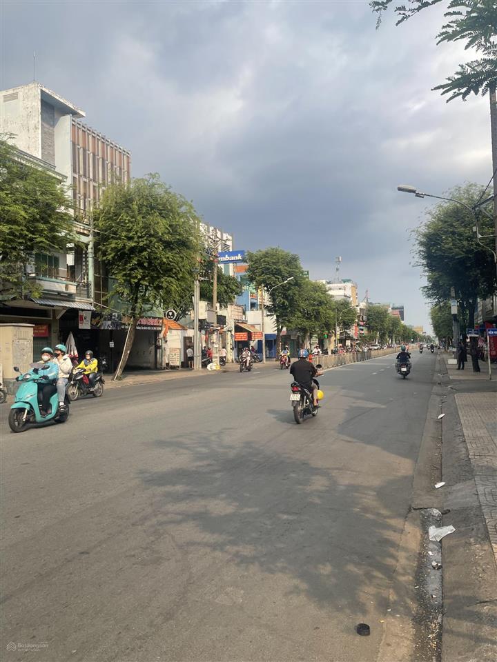 8x17m cho thuê góc 2 mặt tiền trường chinh, p13, tân bình. tiện kinh doanh đa ngành