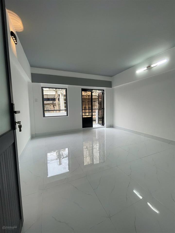Cho thuê nhà mới đẹp 68 thái phiên p2 q11