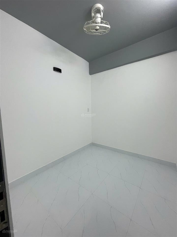 Cho thuê nhà mới đẹp 68 thái phiên p2 q11