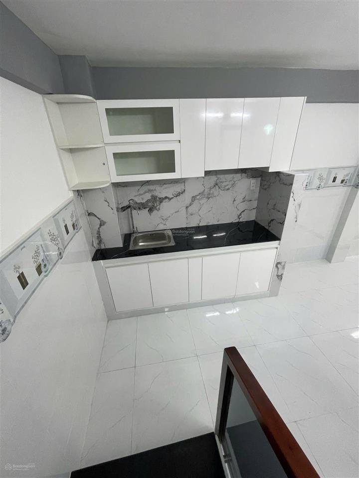 Cho thuê nhà mới đẹp 68 thái phiên p2 q11