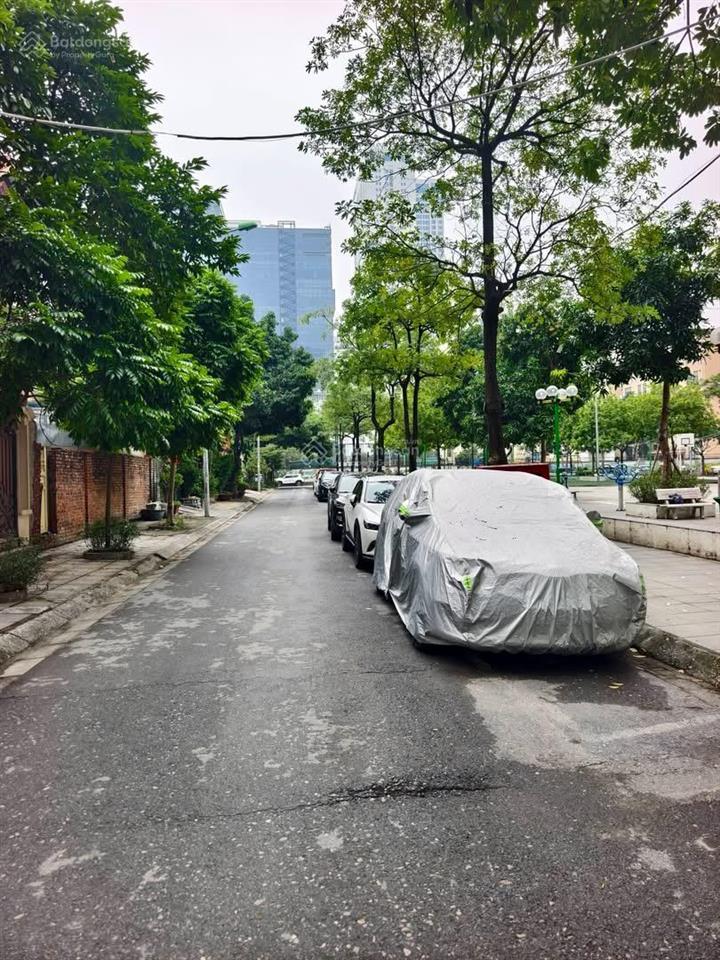 Bán biệt thự phố dương đình nghệ,lô góc 2 mặt tiền,view công viên,dt275m 4 tầngmt20mgiá 124 tỷ