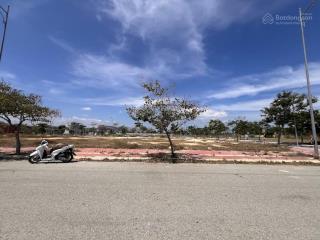  ngộp ngân hàng  cần bán nhanh cặp đất nền k2  cách biển bình sơn 300m