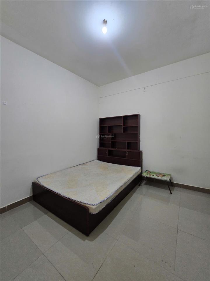 Cho thuê phòng 15m2 trong 3pn 97m2 tại chung cư đức khải chỉ 2,5tr/tháng.  0902 665 *** mỹ lệ