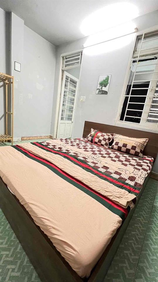 Chính chủ cho thuê phòng ban công tách bếp đầy đủ nội thất cao cấp