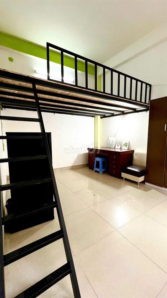 CHÍNH CHỦ CHO THUÊ PHÒNG GÁC MỚI BAN CÔNG, GẦN CVPM QUANG TRUNG Q12
