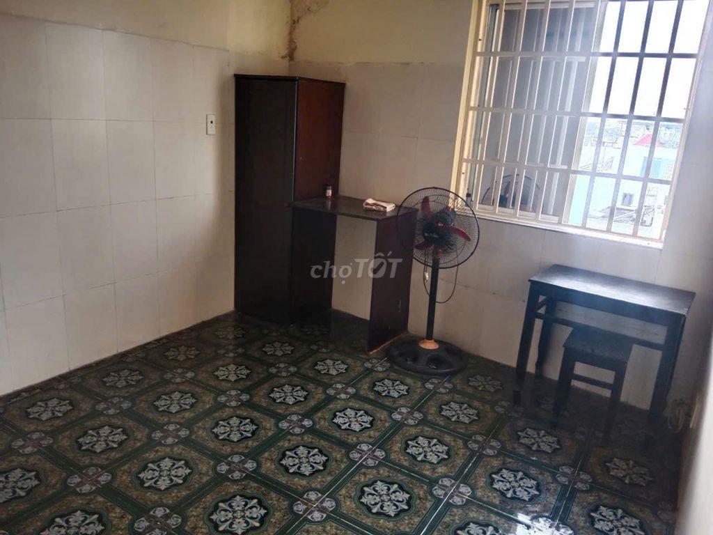Phòng Trọ Rộng Đầy Đủ Nội Thất Giá Rẻ Ngay Cầu Tham Lương
