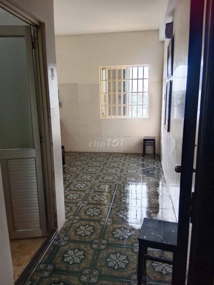 Phòng Trọ Rộng Đầy Đủ Nội Thất Giá Rẻ Ngay Cầu Tham Lương