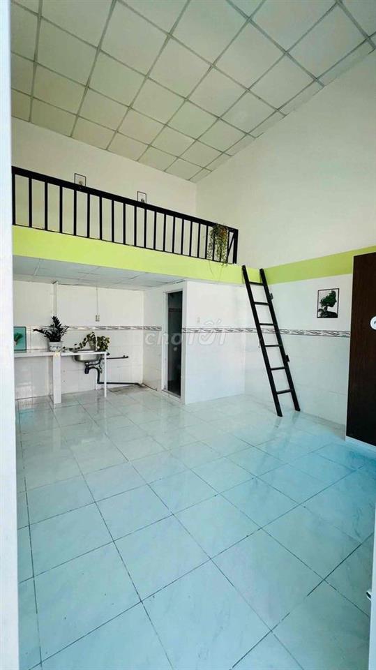 Chính Chủ Cho Thuê Phòng Gác Cao Hơn 2m, Phòng Mới, Đầy Đủ Nội Thất