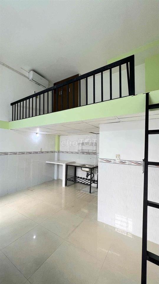 Chính Chủ Cho Thuê Phòng Gác Cao Hơn 2m, Phòng Mới, Đầy Đủ Nội Thất