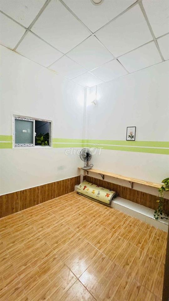 Chính Chủ Cho Thuê 2tr3 Lầu 1 thông thoáng